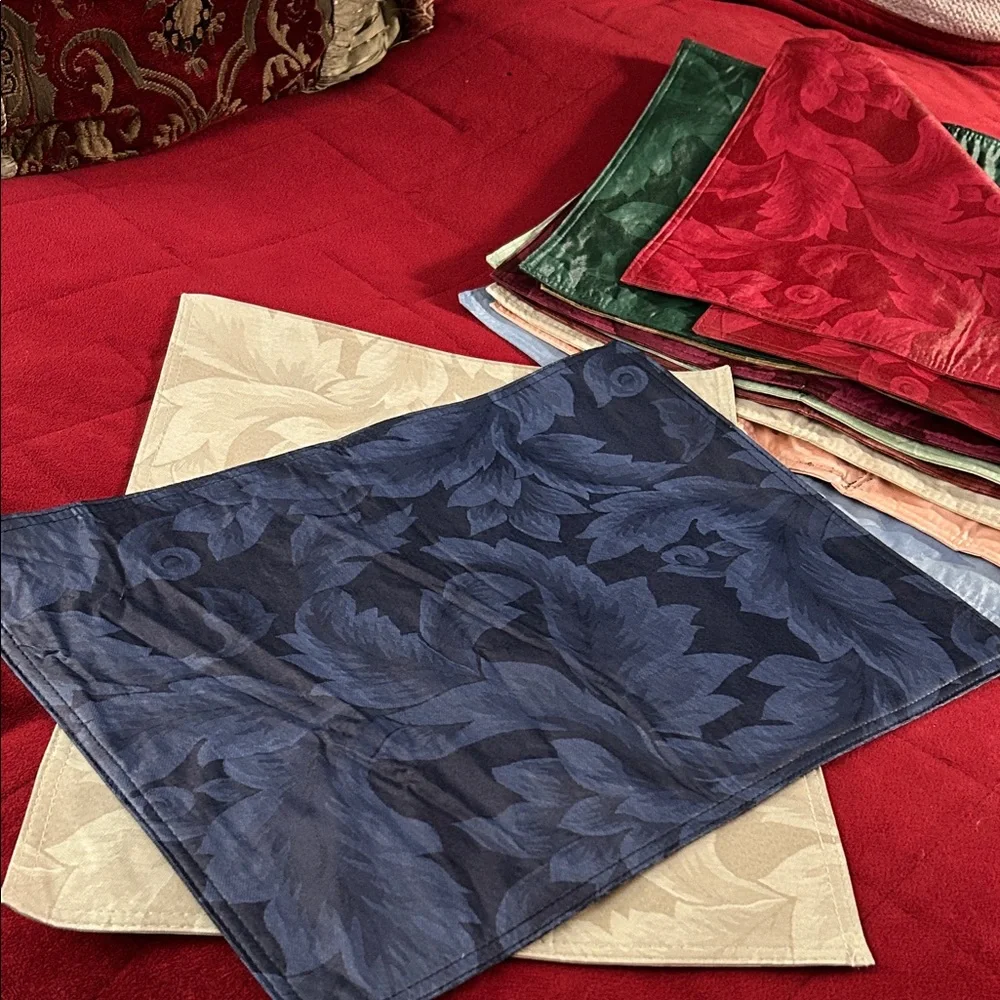 11 Floral Patterned Placemats Set